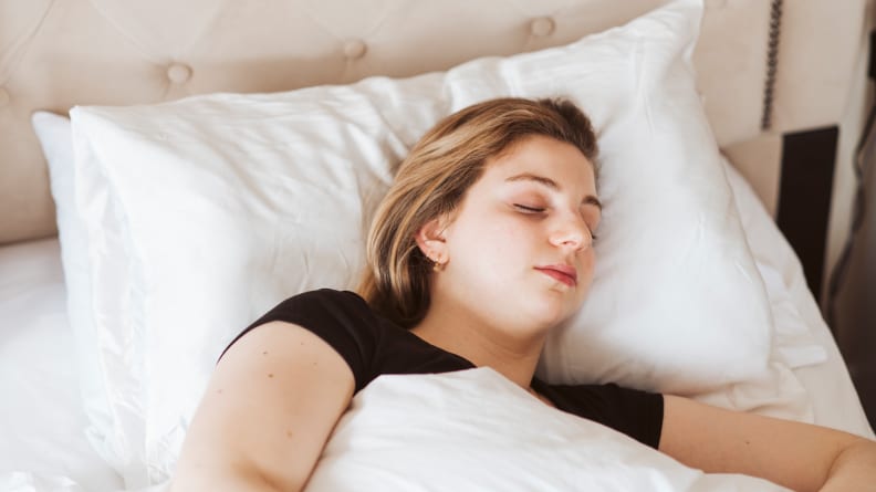 The author sleeping on the Brooklinen Mulberry Silk Pillowcase.