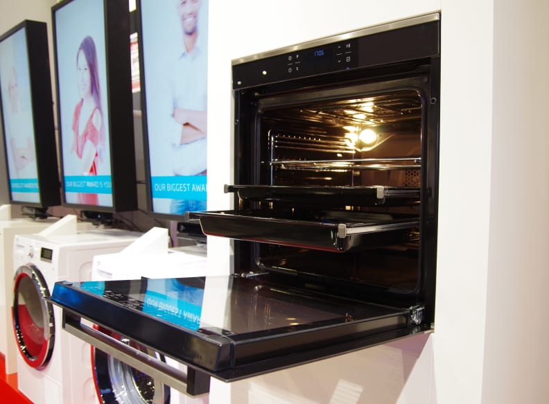 Users can cook up to three dishes at once with minimal odor transfer according to Beko.