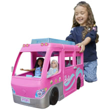 Product image of the Barbie Dreamcamper vehicle playset 