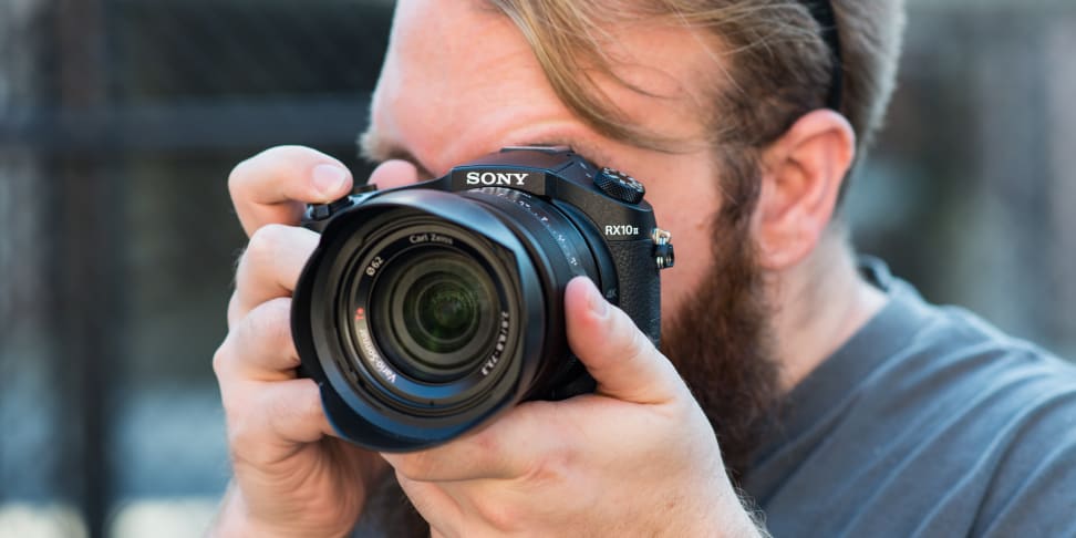 Sony Cyber-Shot RX10 II Design Shooting