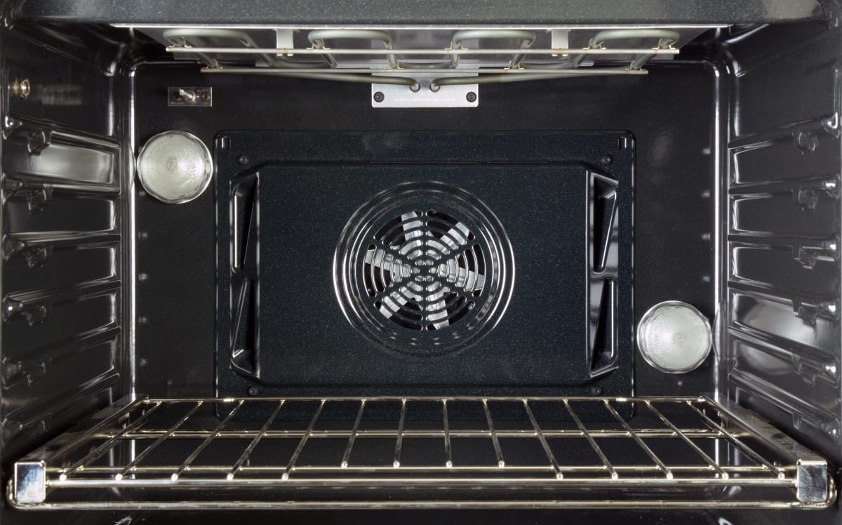 Does a Convection Oven Fan Run Continuously? 