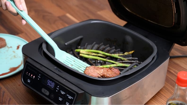 Ninja Gr100 Sizzle Smokeless Indoor Grill with Nonstick Grill Plate