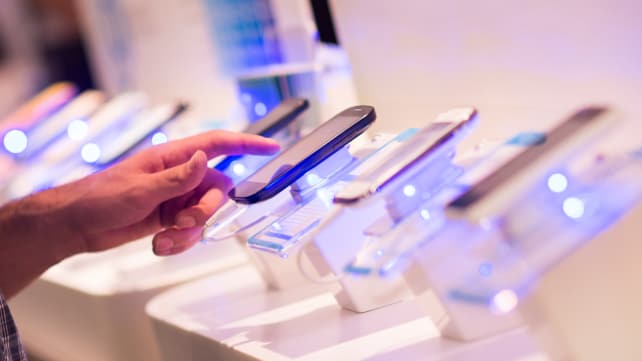 Shopping for a new smartphone