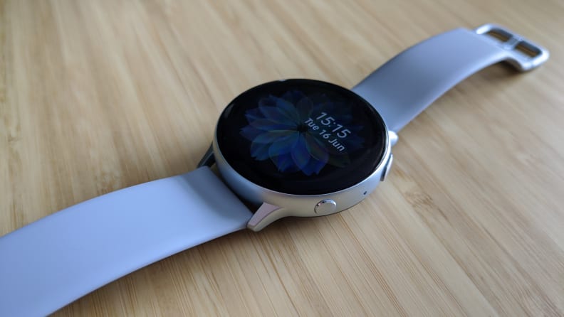 Samsung Galaxy Watch Active 2 on table