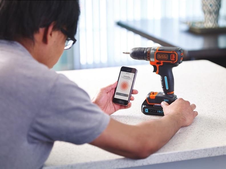 Black+Decker Smartech Drill