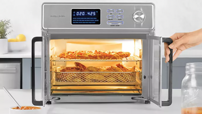 A Kalorik combo air fryer oven.