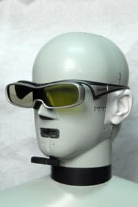 Panasonic-TC-P42GT25-3dglasses2.jpg