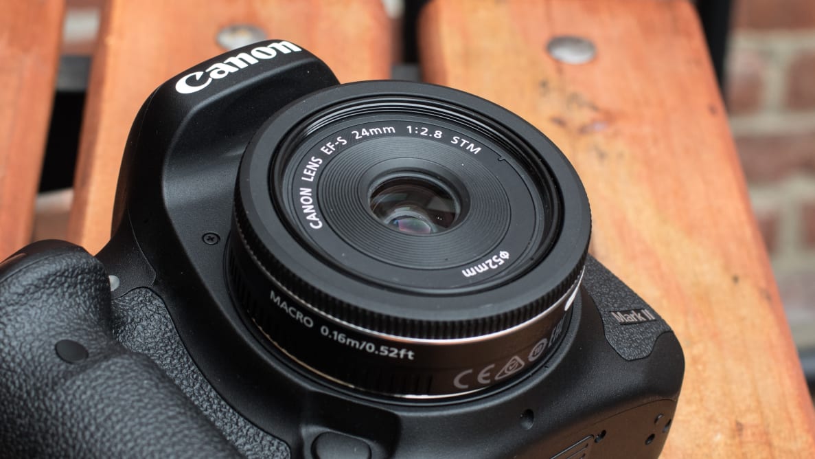 Canon EF-S 24MM 1.2.8 STM 
