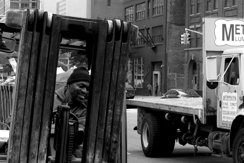 The Samsung NX1's 16-50mm kit lens and 28MP sensor give you the ability to get sharp photos and crop in on your subject.