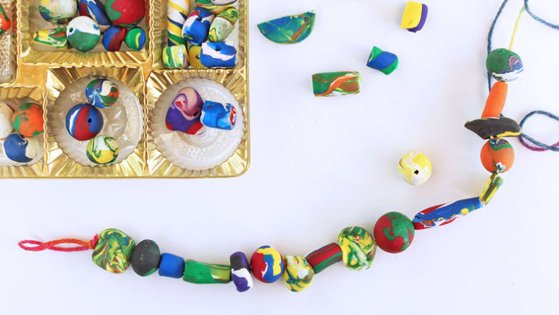 Bead Crafts for Kids * Moms and Crafters