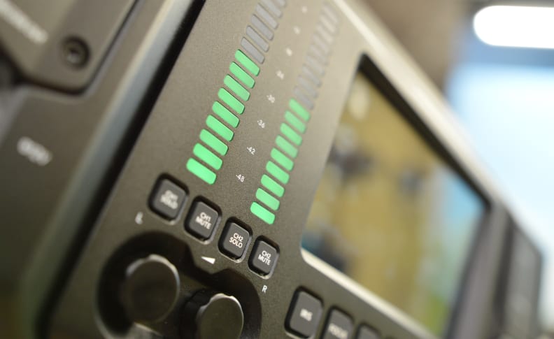 The Ursa includes very visible levels, along with channel-specific volume and muting for full audio control.