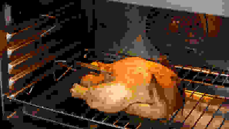 Thanks to its bluetooth-connectivity, I can roast this chicken from my phone.