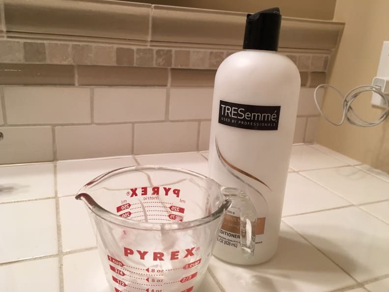 Use hair conditioner to stretch a shrunken sweater