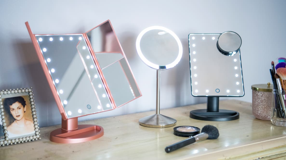 large magnifying mirror with light