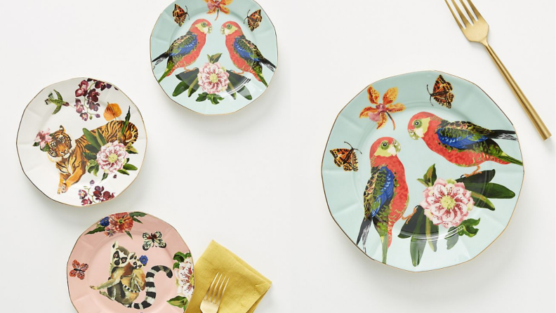 dessert plates with animals on them