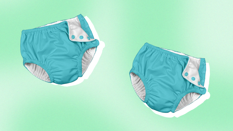 Two iPlay diapers against a green/white background.