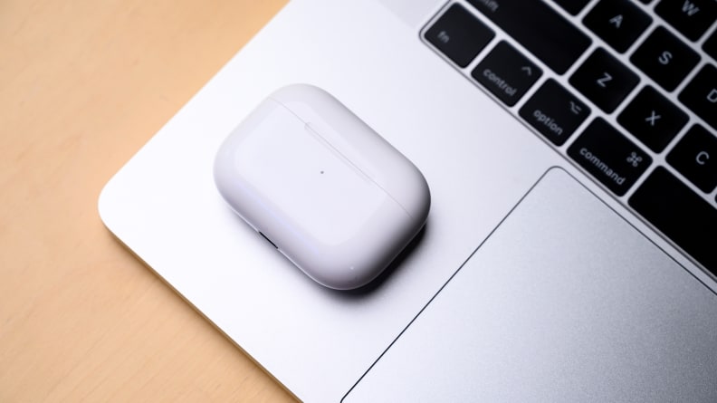 Apple AirPods Pro on MacBook Closed