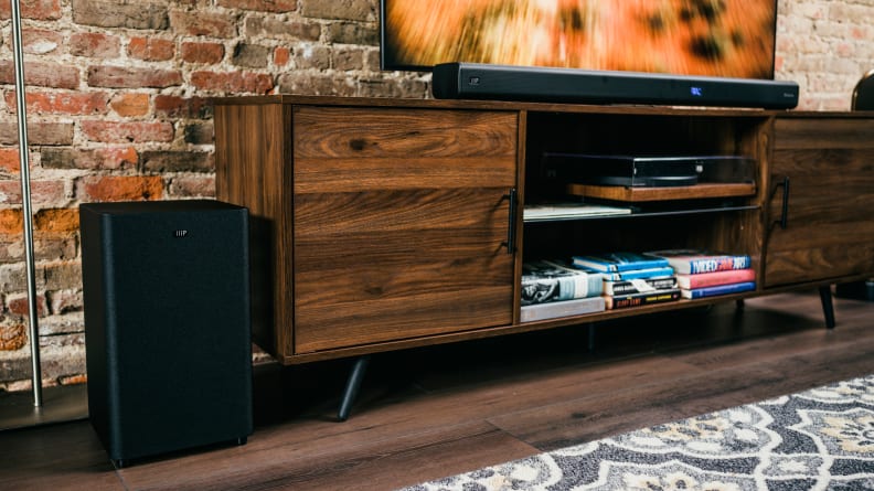 Monoprice acerca el sonido Dolby Atmos a la gama baja con el kit SB-600 que  viene con barra de sonido, subwoofer y altavoces satélite