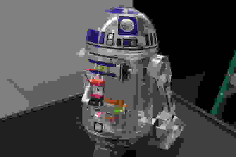 来自littleBits的Droid Inventor Kit的R2D2。