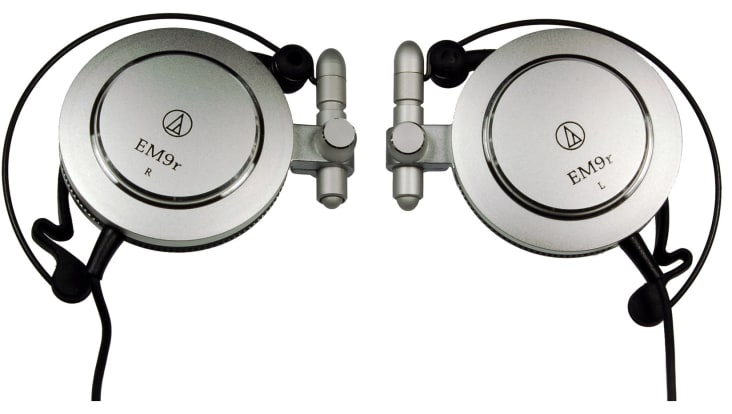 Product Image - Audio-Technica ATH-EM9r