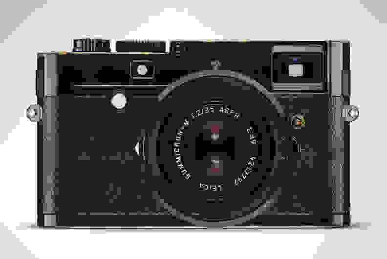Like other recent Leica digital models, the Correspondent ditches the traditional red dot.