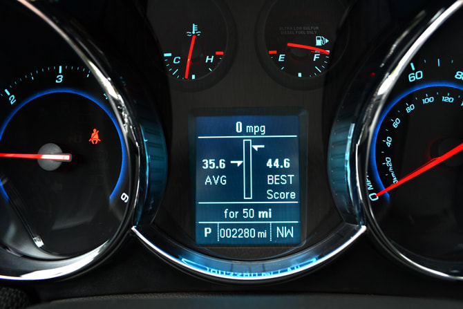 2014-Cruze-Diesel-Gauges1.jpg