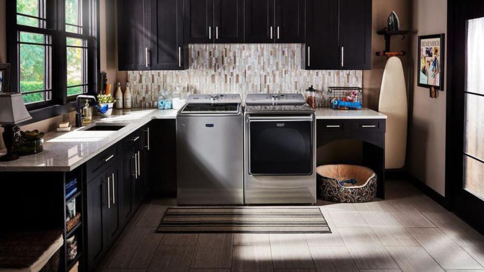 Product Image - Maytag MVWB865GC