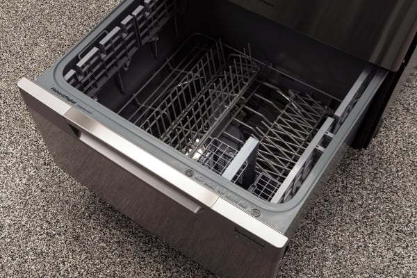 The DD24DCHTX7's lower drawer interior
