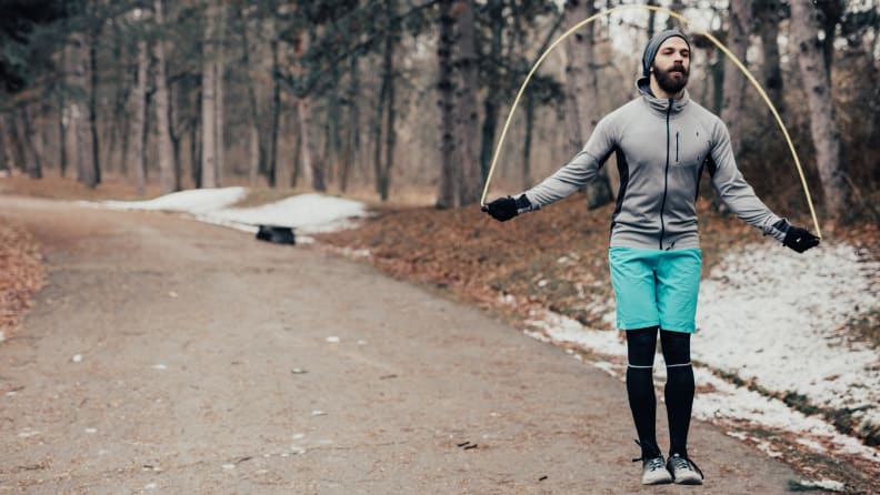 Pros and cons of working out with a weighted jump rope - Reviewed