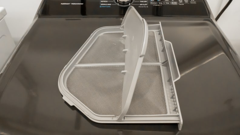 The Samsung DVE50R5400V dryer lint trap