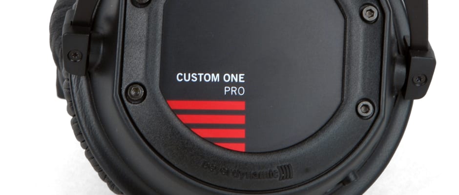 beyerdynamic custom one pro frequency response