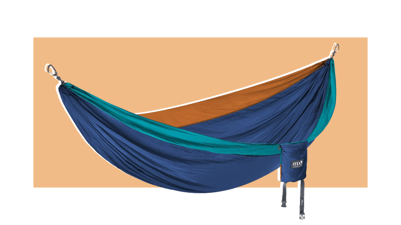 An Eno Doublenest hammock.