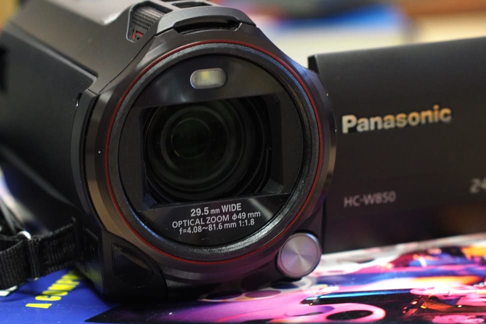 PANASONIC-W850-DESIGN-LENS.jpg