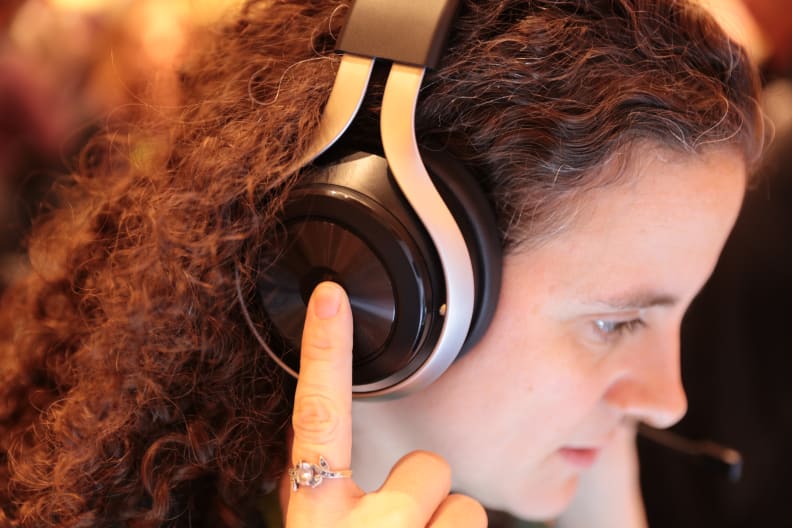 Each earcup has a dial and single button to control things like volume and mute.