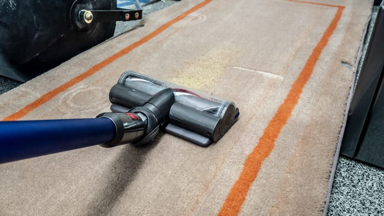The V11 picked up 95 percent of the dirt we laid out for it. The highest of any cordless vacuum we've tested thus far.