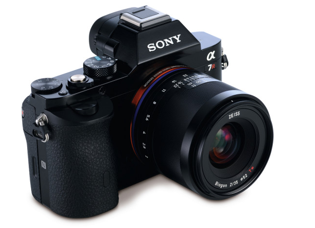 A picture of the Zeiss Loxia 2/35 E-mount 35mm prime lens mounted on a Sony A7.