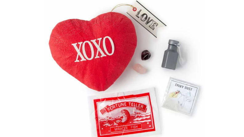 23 Valentine Gifts That Share The Love For Him, Her And The Kids