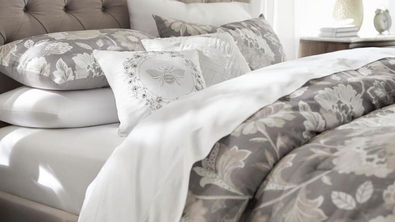 Home Decorators Collection comforter review: Your typical bed-in-a-bag