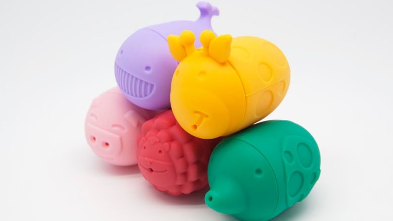 Mold-free bath toys for kids - Reviewed