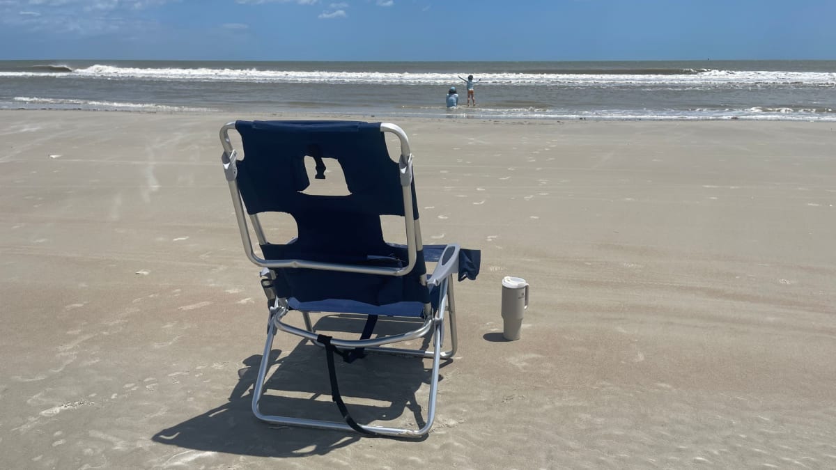 Beach chair for lying on 2025 stomach