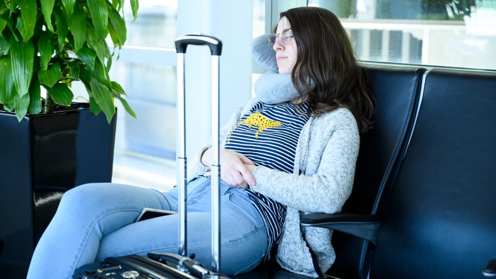 Best Travel Pillows - Which Is Best For You? 