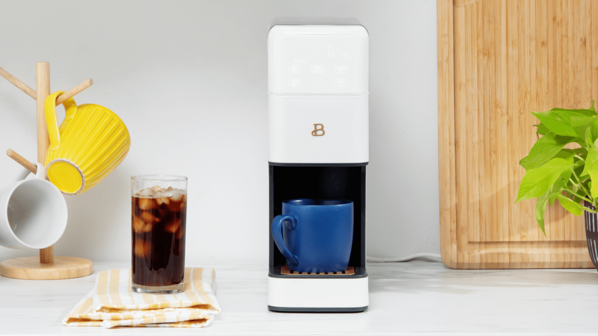 This affordable coffee maker grinds and brews delicious coffee—and it looks good doing it