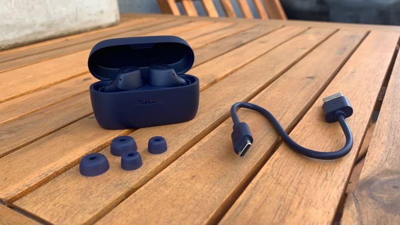 Jabra Elite 4 Active Review: Sleek Design, Tough Build, Stellar