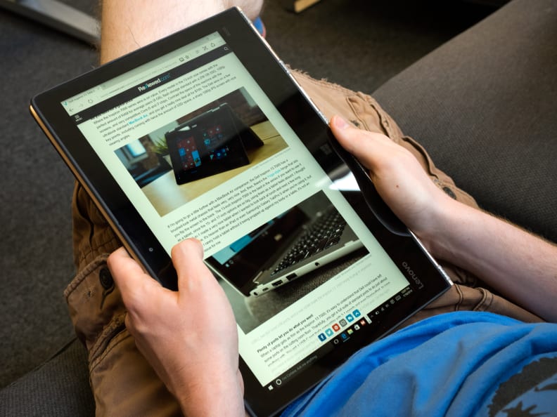 Lenovo Yoga 900s Tablet In Use