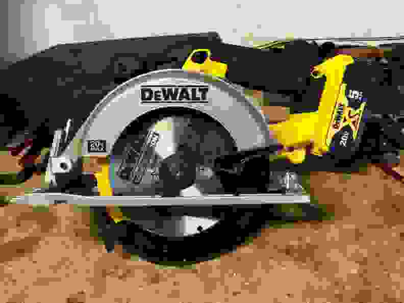 Best Circular Saw, Dewalt DCS391B