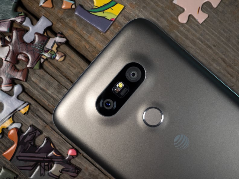 LG G5 dual cameras