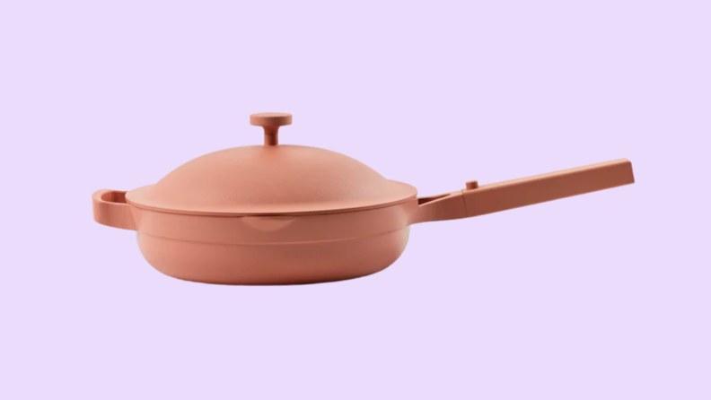 pink pan with lid