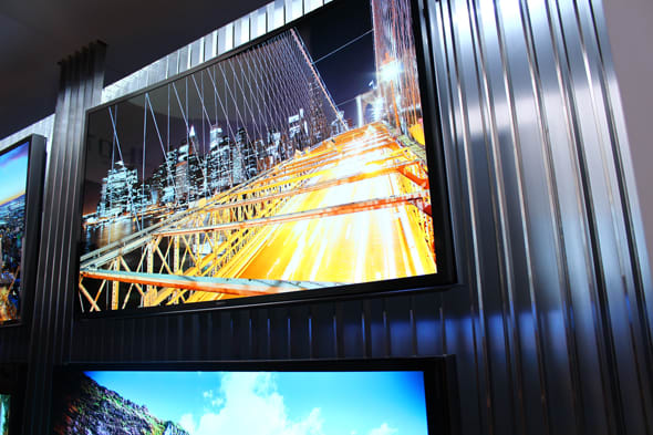 55-bendable-oled.jpg