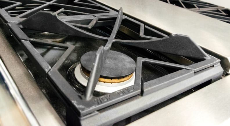 The GE Monogram ZDP364NDPSS burner