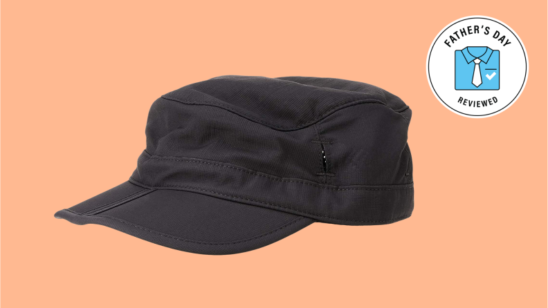 a black cap